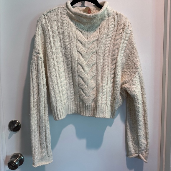 Chunky Knit Crop Sweater - Picture 1 of 2